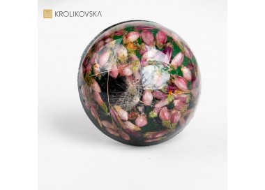 Pierścionki z suszonymi kwiatami na prezent: Łącząc naturę z elegancją.