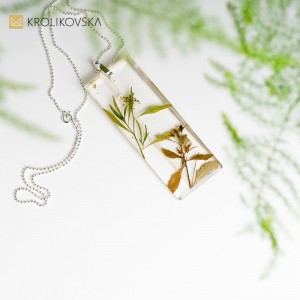 Kwadratowe wisiorki na szyję, Polska biżuteria handmade.