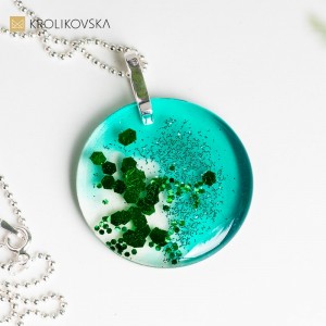 Okrągłe zielone wisiorki na szyję, Polska biżuteria handmade.1