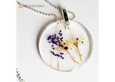 Okrągłe wisiorki, Polska biżuteria z kwiatami.