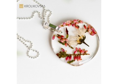 Okrągłe wisiorki z różowymi kwiatami, Polska biżuteria.