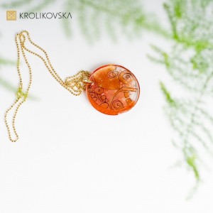 Sztuka Noszenia: Naszyjniki Artystyczne dla Nowoczesnych Kobiet.