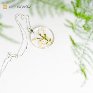 Naszyjnik damski prezent dla koleżanki emerytki.