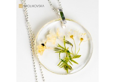 Naszyjnik damski kwiatowy na 40 urodziny dla koleżanki.