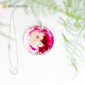 Biżuteria artystyczna duży różowy wisiorek.