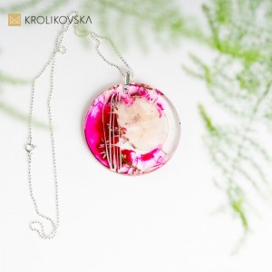 Biżuteria artystyczna duży różowy wisiorek.