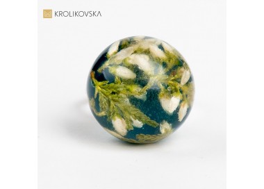 Pierścionek zielony z kwiatami, urodzinowy prezent dla dziewczyny.