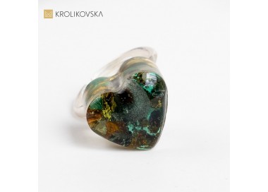 Pierścionek urodzinowy-niebanalny design i świetna stylistyka.