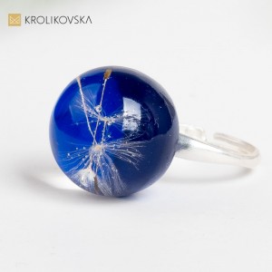 Pierścionek srebrny 925 dmuchawiec w niebieskim oczku. Pierścionek srebrny 925 dmuchawiec w niebieskim oczku.