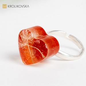 Pierścionek urodzinowy- delikatny pierścionek.