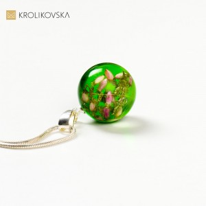 Oryginalny prezent, naszyjnik damski zielony. Oryginalny prezent, naszyjnik damski zielony.