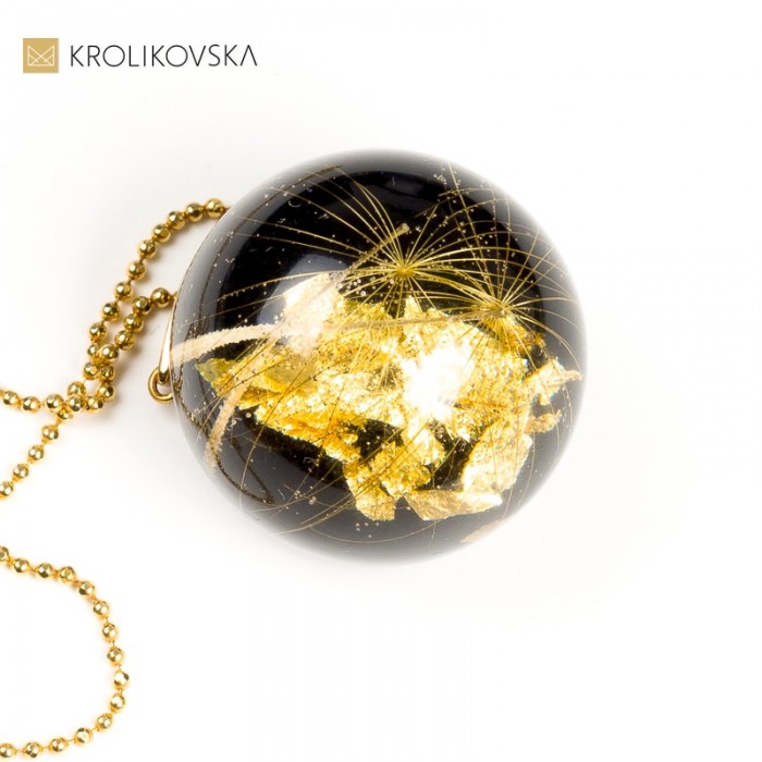 Ekskluzywne prezenty dla niej naszyjnik z dużym dmuchawcem.