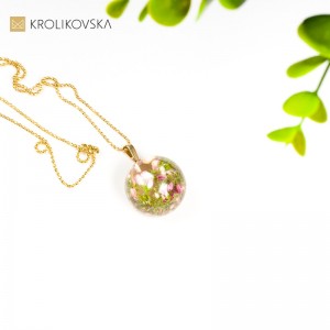 Ekskluzywne prezenty dla niej naszyjnik kwiatowy.