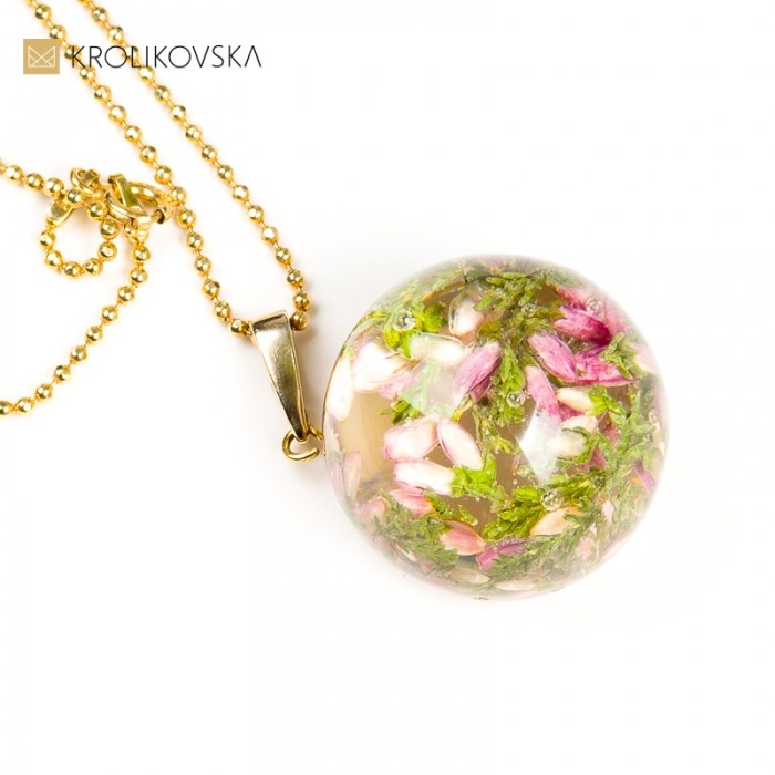 Ekskluzywne prezenty dla niej naszyjnik kwiatowy.