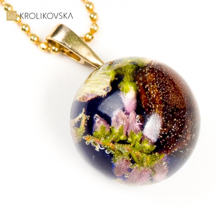 Prezent na dzień kobiet biżuteria dla narzeczonej.