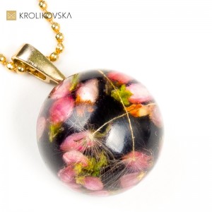 Naszyjnik damski- prezent na dzień kobiet biżuteria. Naszyjnik damski- prezent na dzień kobiet biżuteria.