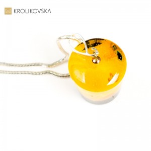 Prezent na Walentynki z płatkiem żółtej róży.