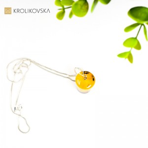 Prezent na Walentynki z płatkiem żółtej róży.