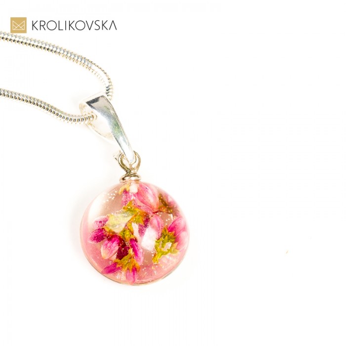 Biżuteria na prezent bez okazji kwiatami wrzosu.