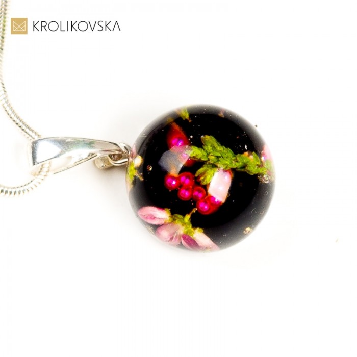 Modny naszyjnik damski w prezencie urodzinowym.