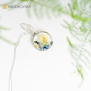 Gustowny upominek naszyjnik dla koleżanki. Gustowny upominek naszyjnik dla koleżanki.