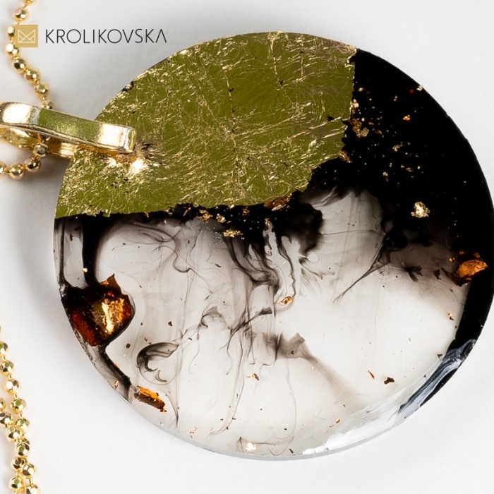 Naszyjnik upominek, 40 Odcieni Elegancji: Czarny Naszyjnik. Naszyjnik upominek, 40 Odcieni Elegancji: Czarny Naszyjnik.