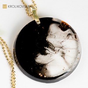 Naszyjnik upominek, 40 Odcieni Elegancji: Czarny Naszyjnik. Naszyjnik upominek, 40 Odcieni Elegancji: Czarny Naszyjnik.