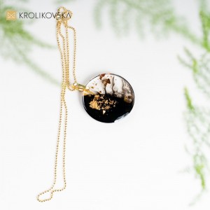 Wirtuozowska biżuteria: wielki naszyjnik upominek.