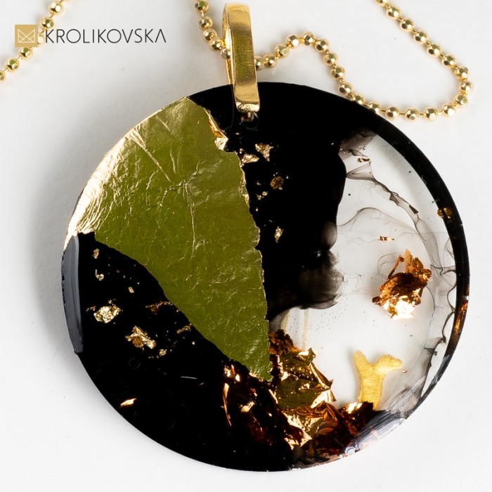 Wysmakowany eksponat: duże dzieła, naszyjnik upominek. Wysmakowany eksponat: duże dzieła, naszyjnik upominek.