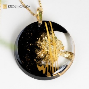 Nowoczesna biżuteria, naszyjnik czarno złoty. Nowoczesna biżuteria, naszyjnik czarno złoty.