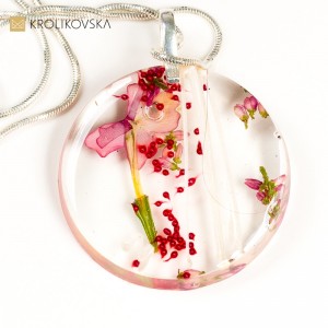 Naszyjnik, który Rozkwita na Twojej Skórze. Naszyjnik, który Rozkwita na Twojej Skórze.