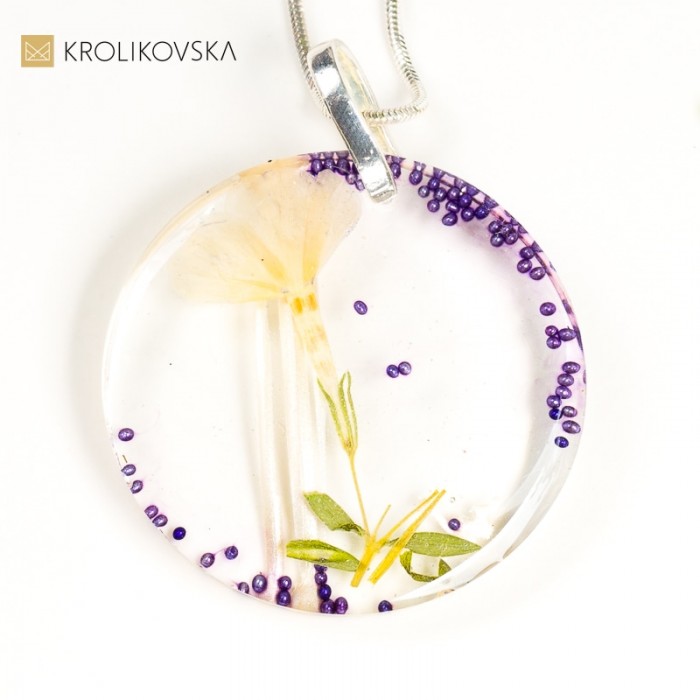 Kwiatowa Elegancja: Naszyjnik, który Podkreśli Twój Wyjątkowy Styl. Kwiatowa Elegancja: Naszyjnik, który Podkreśli Twój Wyjątkowy Styl.