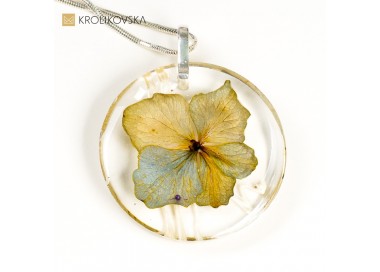 Kwiecista Harmonia - Naszyjnik z wyjątkowymi kwiatowymi wzorami.