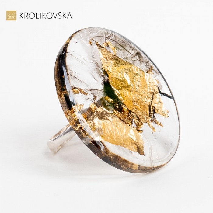 Pierścionek, który emanuje elegancją.