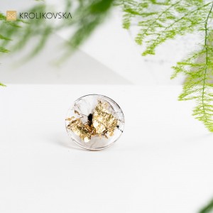 Pierścionek, który emanuje elegancją.