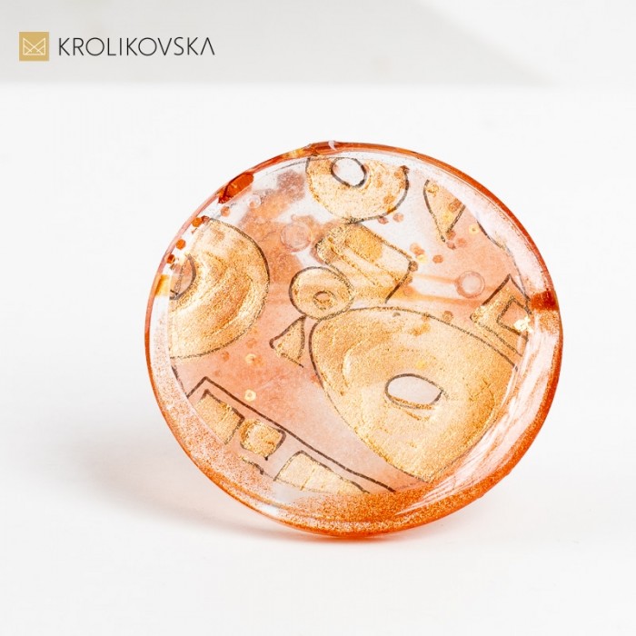 Pierścionek okrągły z grafiką inspirowaną Klimtem.