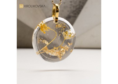 Naszyjnik damski z gałązkami kopru.