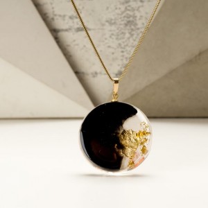 Autorska biżuteria artystyczna, naszyjnik grafika.