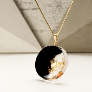 Autorska biżuteria artystyczna, naszyjnik grafika.