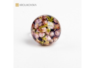 Pierścień Sztuki - Unikalna Biżuteria jako Idealny Prezent.
