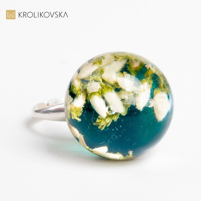 Artystyczna Elegancja - Unikalny Pierścionek na Wyjątkową Okazję.