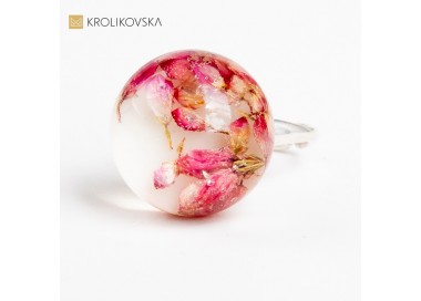 Artystyczna Finezja - Pierścionek jako Wyjątkowy Prezent od Twórczej Osoby.
