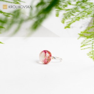 Artystyczna Finezja - Pierścionek jako Wyjątkowy Prezent od Twórczej Osoby.
