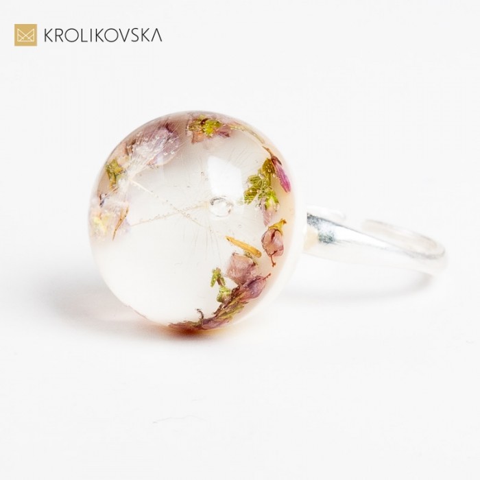 Artystyczna Arcydzieło - Unikatowy Pierścionek Z Inspirującym Wzorem	.