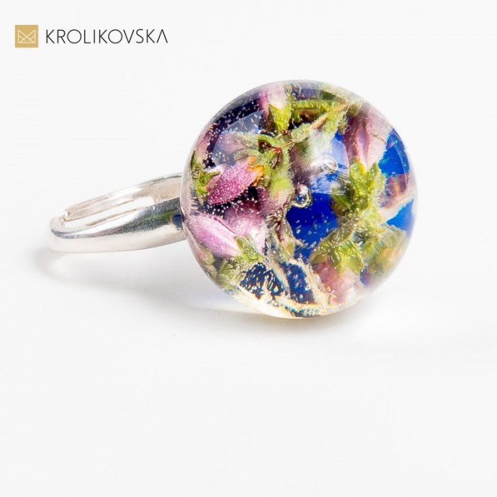 Sztuka Noszenia - Pierścień Wymyślny i Uroczy jako Upominek.