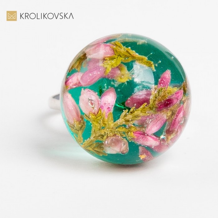 Wibracje Kreatywności - Unikalny Pierścionek Artystyczny dla Bliskiej Osoby.