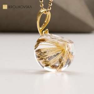 Kwiatowe Klejnoty Natury z kwiatami kopru.