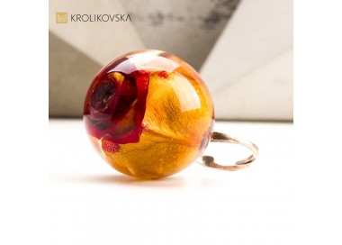 Prezent: Unikatowa Biżuteria z Różą.