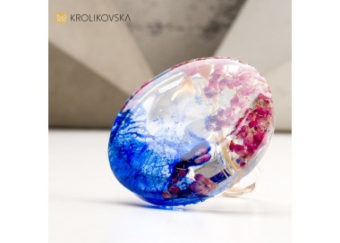 Pierścionek na Prezent: Unikatowa Biżuteria z Kwiatami.