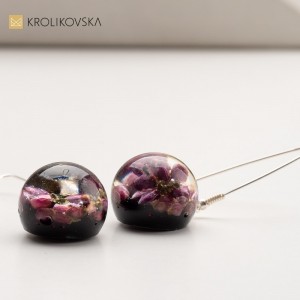 Ponadczasowa elegancja: Biżuteria artystyczna w srebrze.